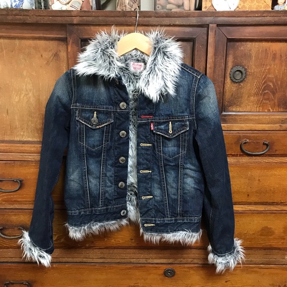 Levi’s Redloop faux fur trimmed denim jack…